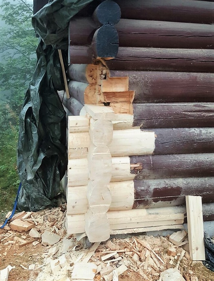 Reparasjon av tømmer underveis