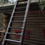 TTrapper til taket med tømmer